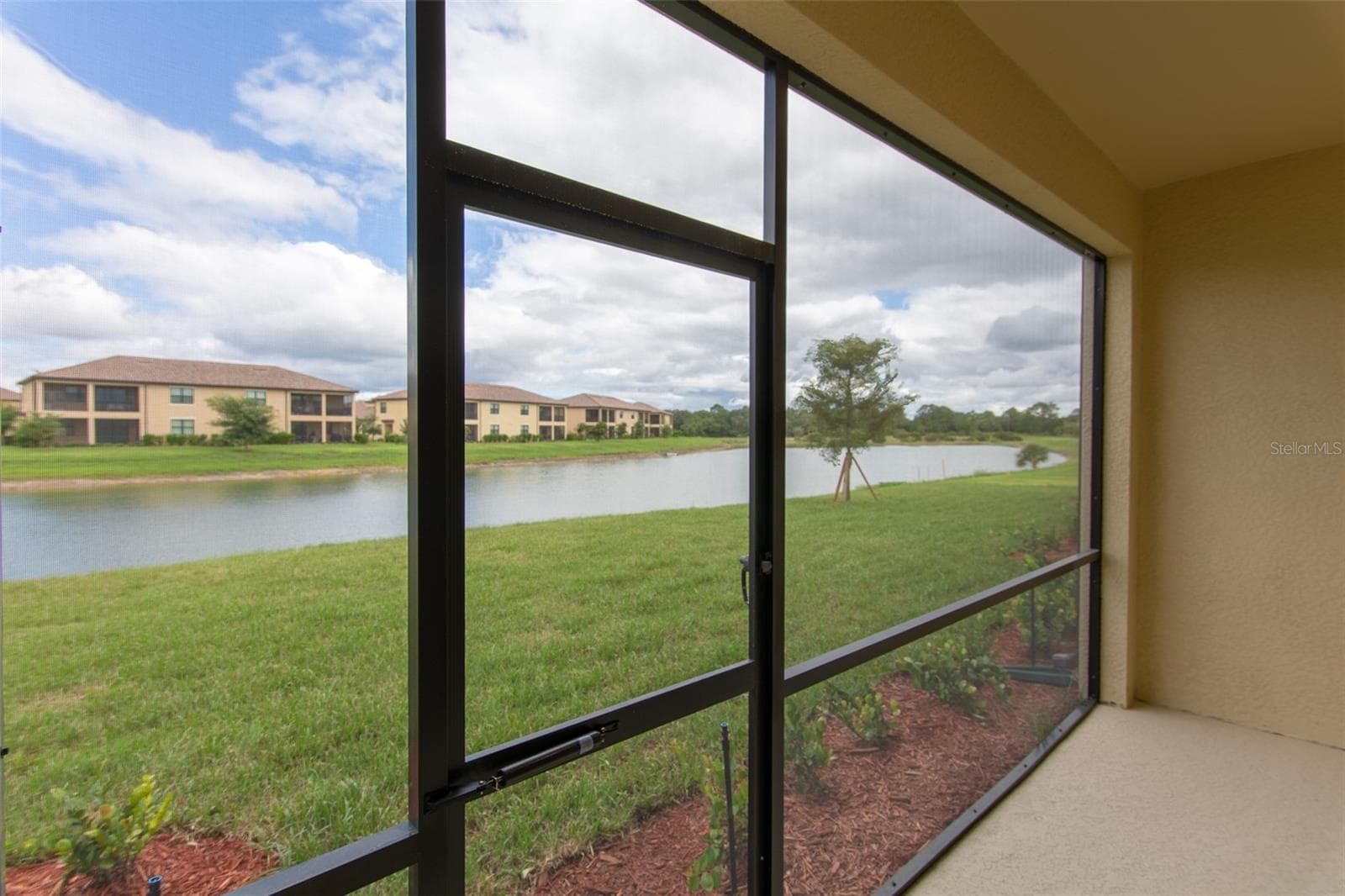 Townhouse at 20450 LAGENTE CIR, VENICE, photo 40 of 52