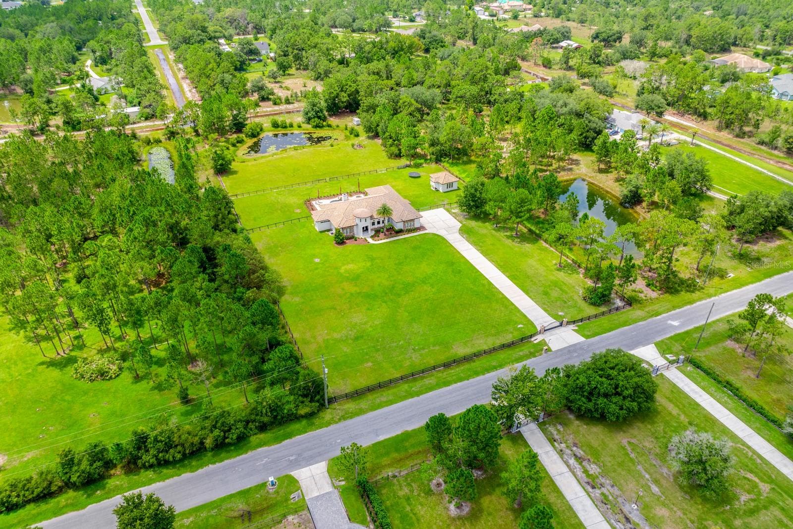 Single Family Residence at 4156 BENEDICT AVE, ORLANDO, photo 5 of 59