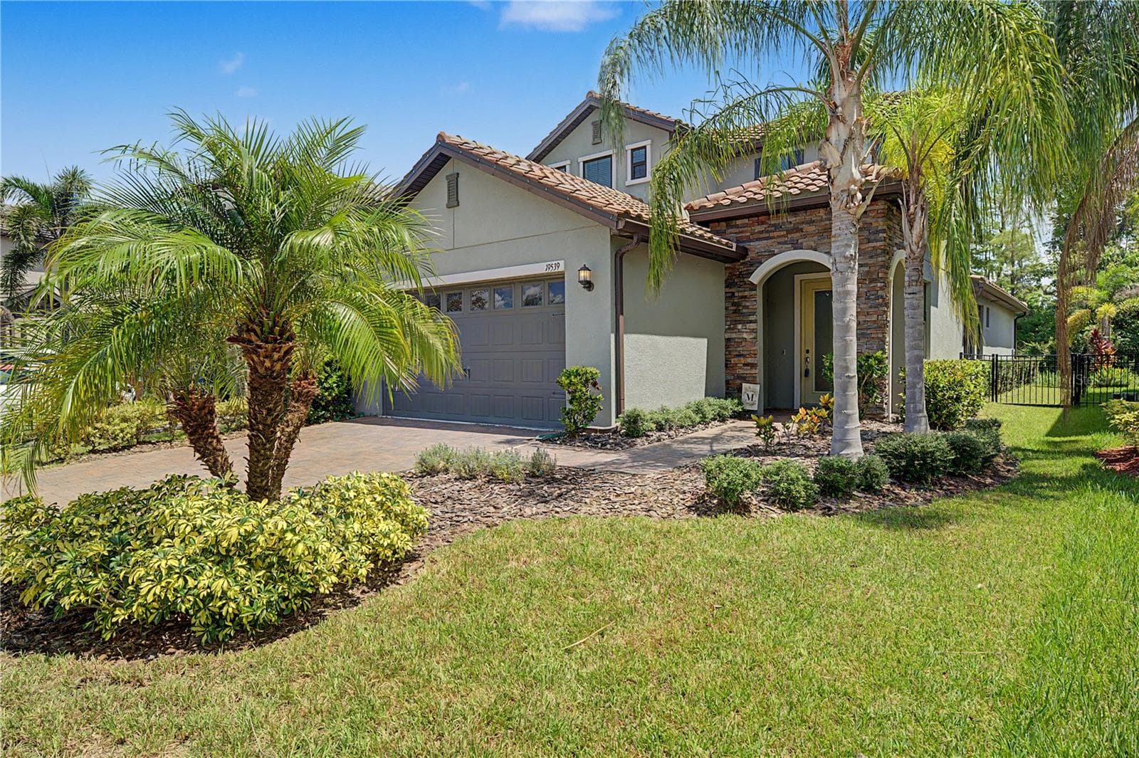 19539 ROSEATE DR