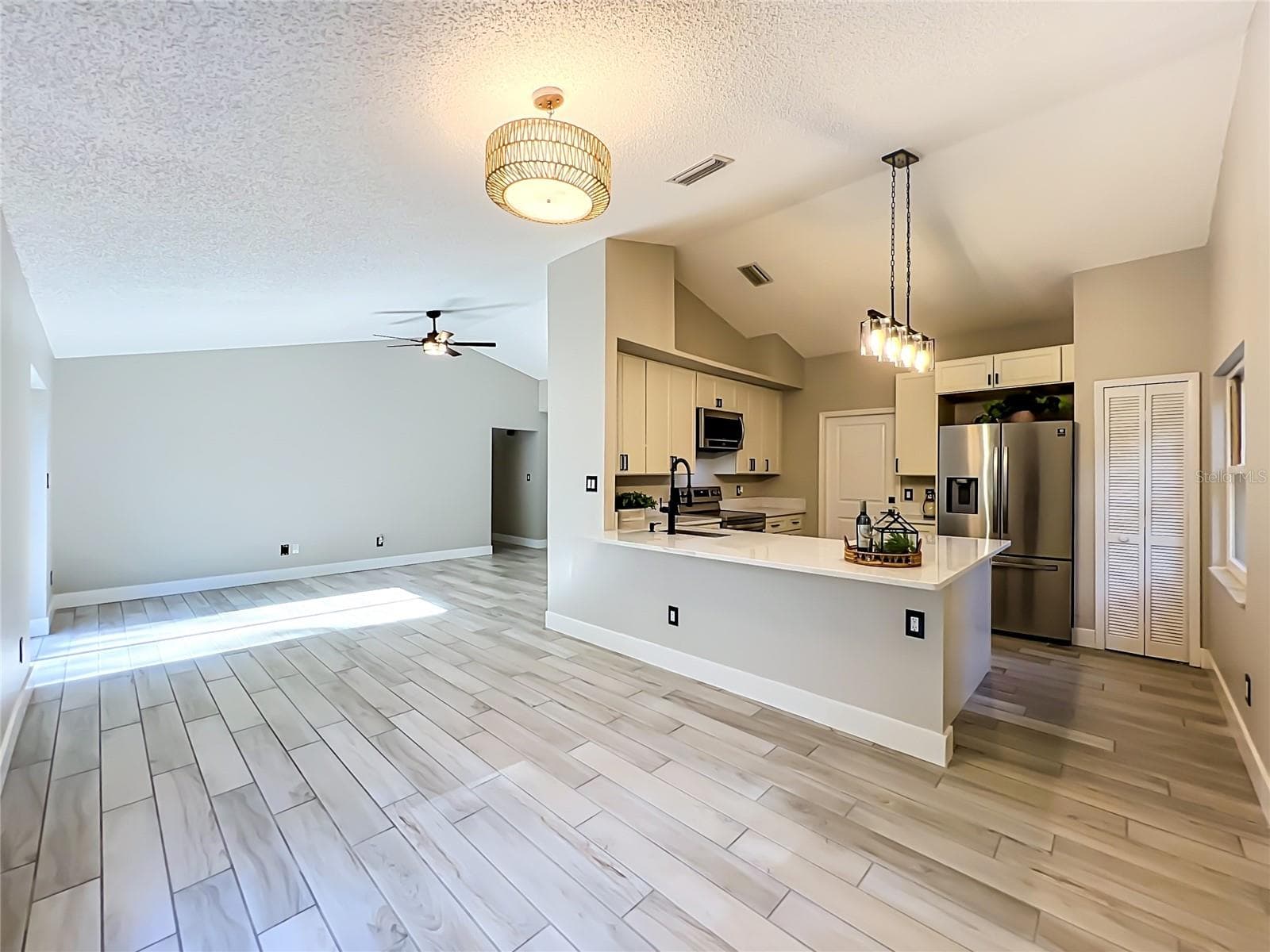 Single Family Residence at 5915 GROVELINE DR, ORLANDO, photo 12 of 71