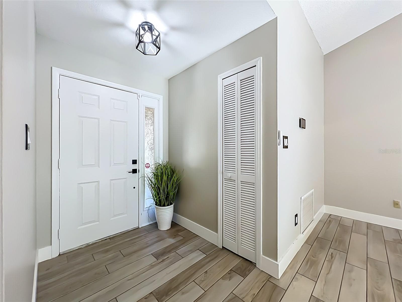 Single Family Residence at 5915 GROVELINE DR, ORLANDO, photo 17 of 71