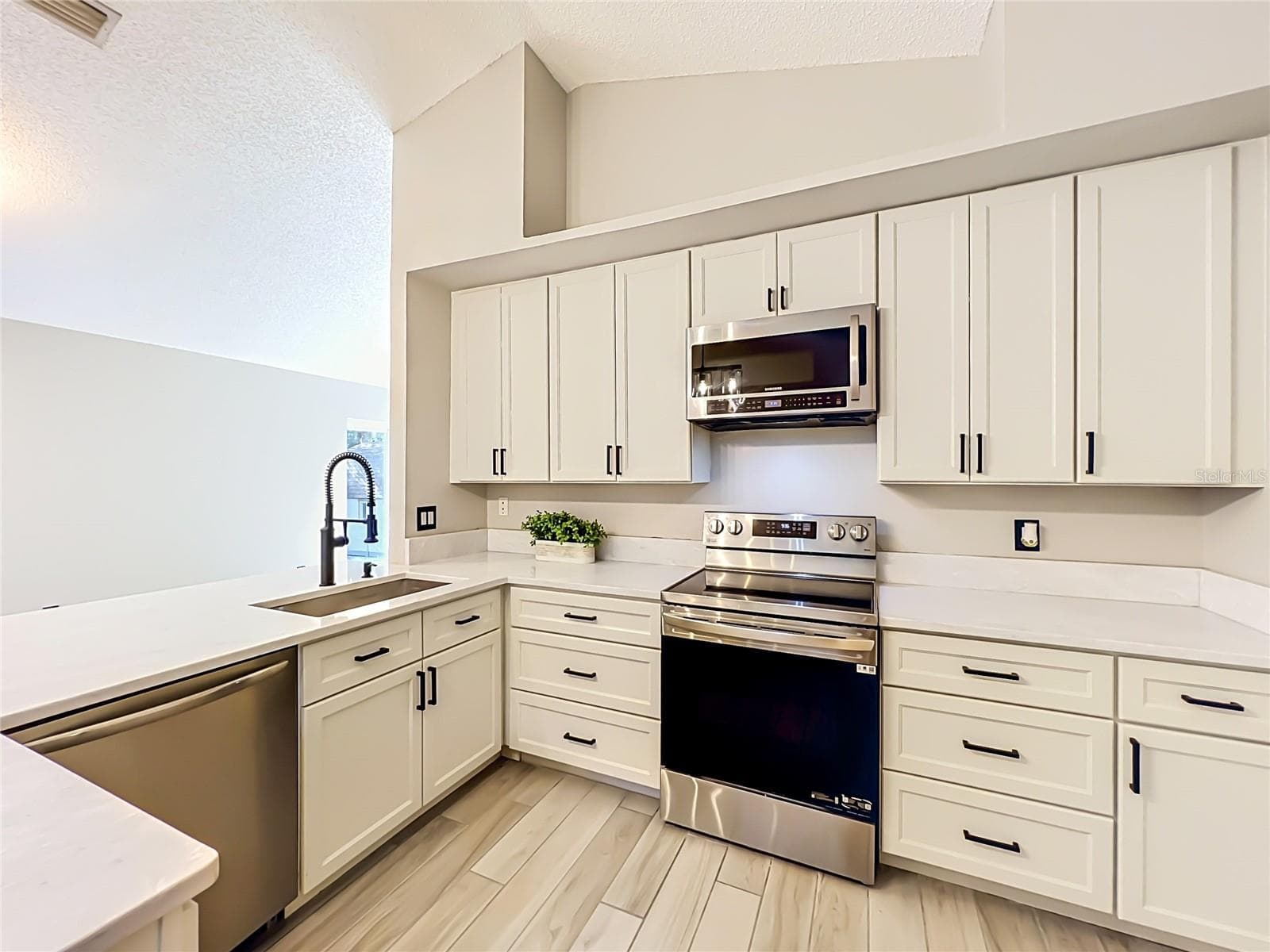 Single Family Residence at 5915 GROVELINE DR, ORLANDO, photo 21 of 71