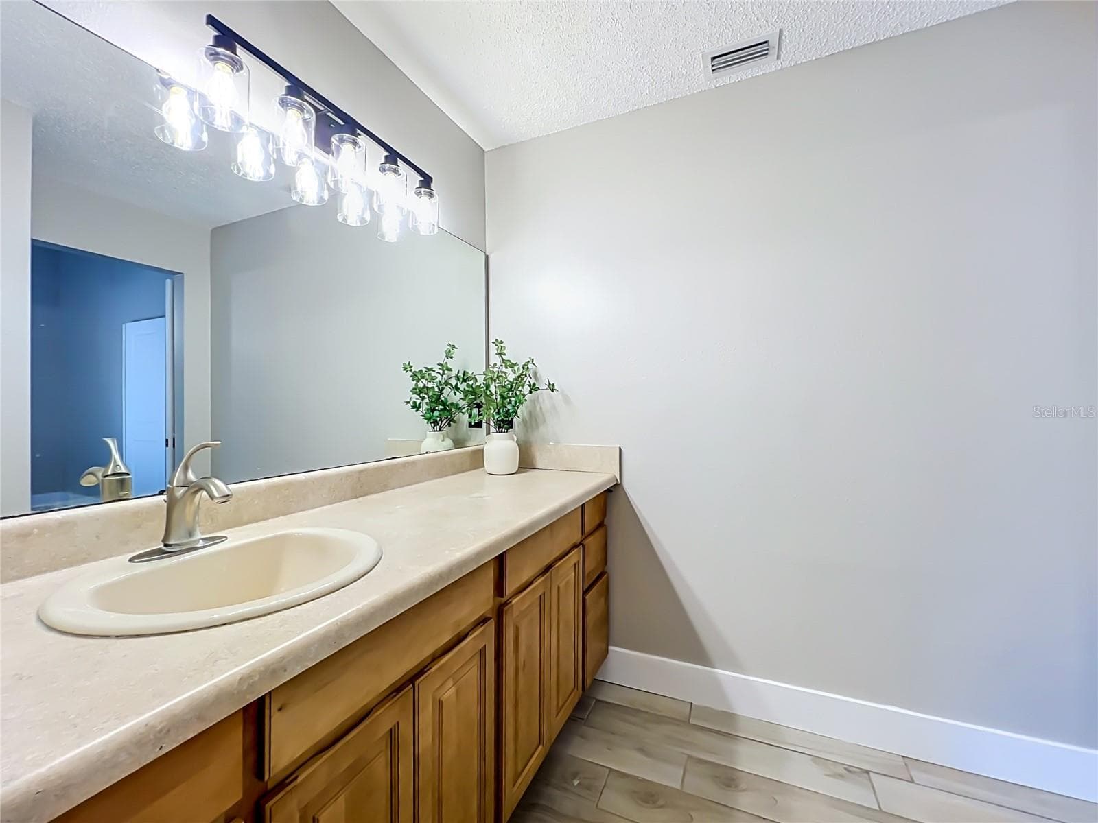 Single Family Residence at 5915 GROVELINE DR, ORLANDO, photo 36 of 71