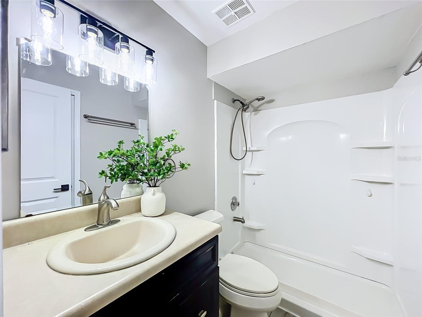Single Family Residence at 5915 GROVELINE DR, ORLANDO, photo 42 of 71