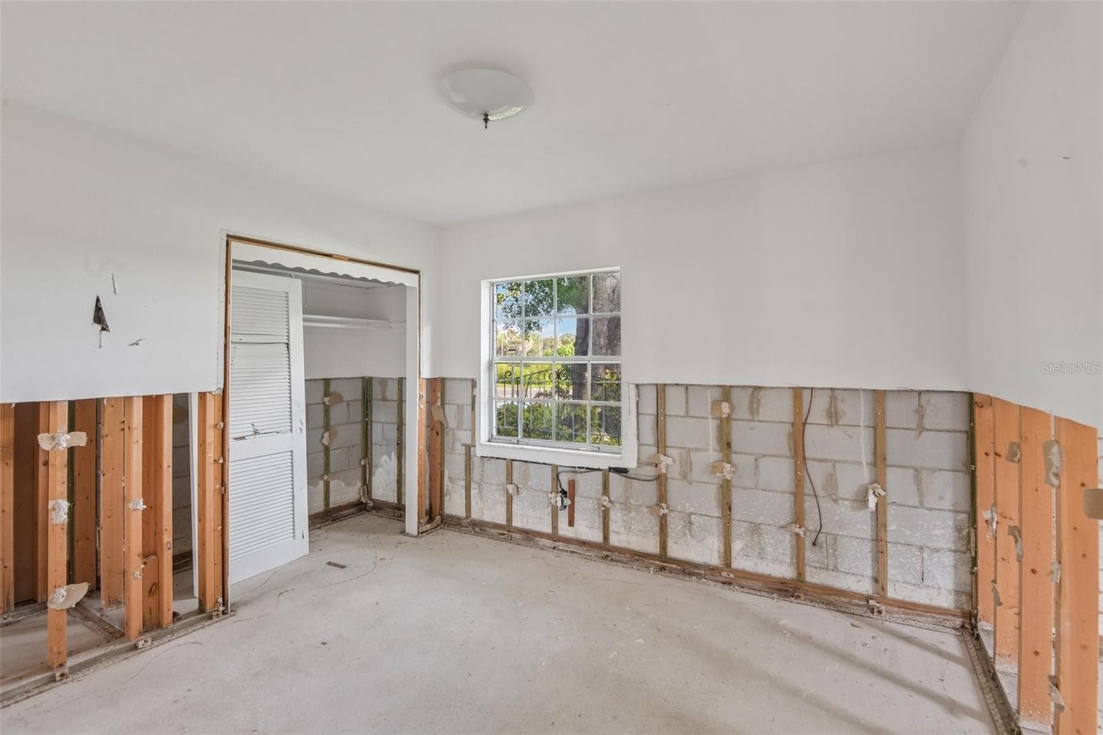 Single Family Residence at 4008 DANA SHORES DR, TAMPA, photo 6 of 20