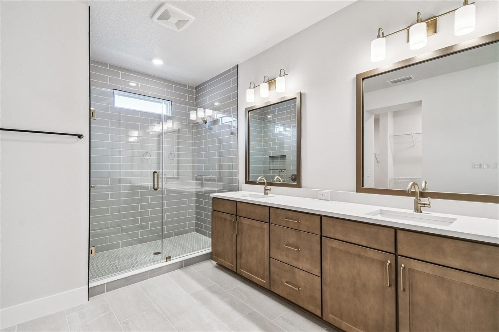 Owner's Bath **Photos are of a Similar Home - 811 W ORIENT ST, TAMPA