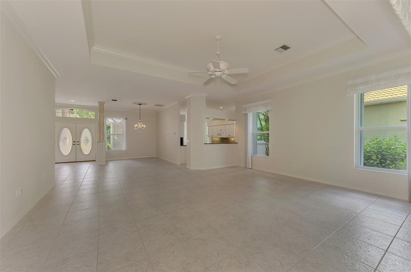 Single Family Residence at 625 MISTY PINE DR, VENICE, photo 14 of 49
