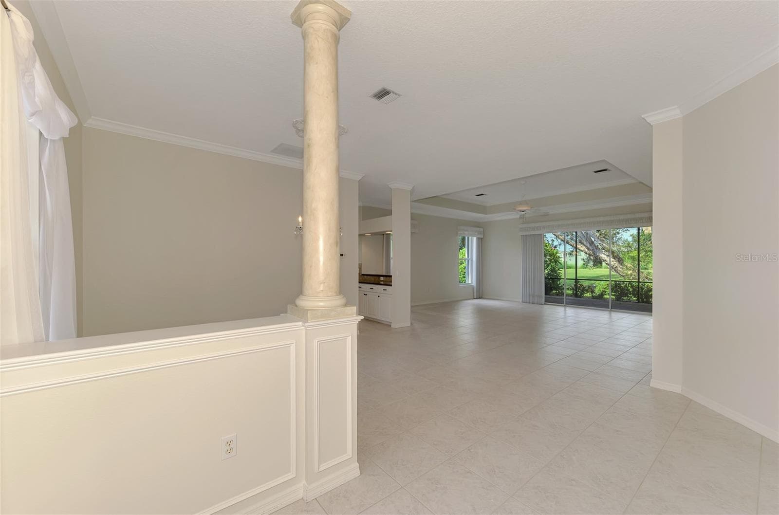 Single Family Residence at 625 MISTY PINE DR, VENICE, photo 6 of 49