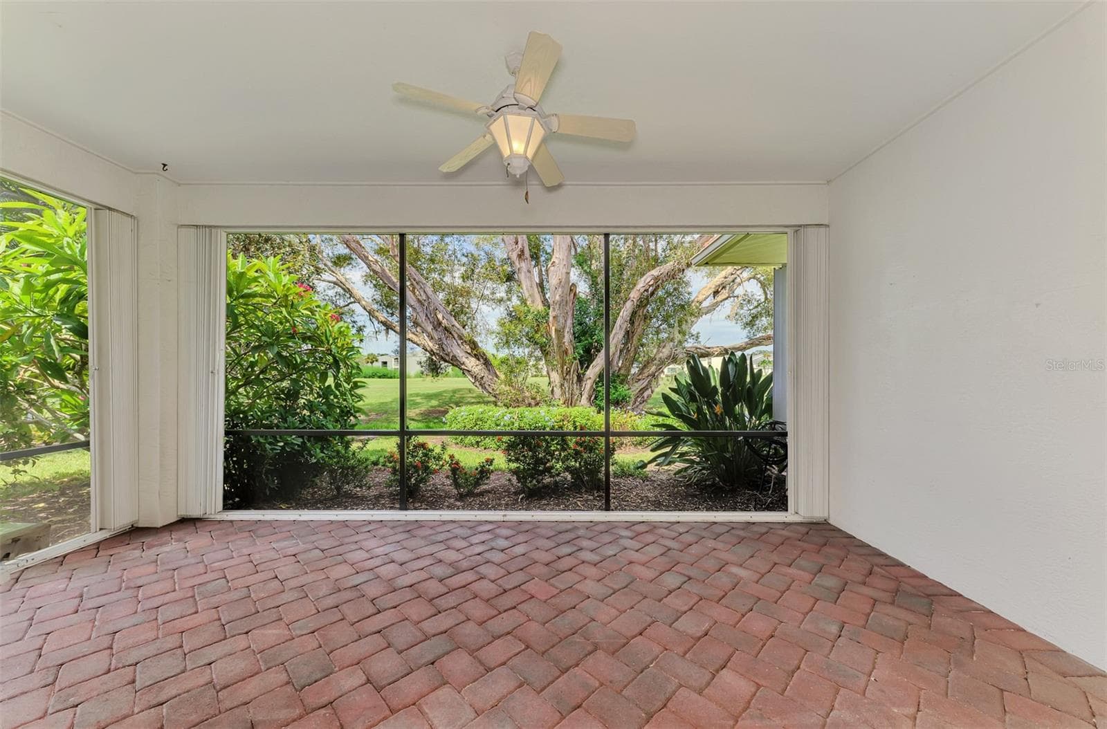 Single Family Residence at 625 MISTY PINE DR, VENICE, photo 19 of 49