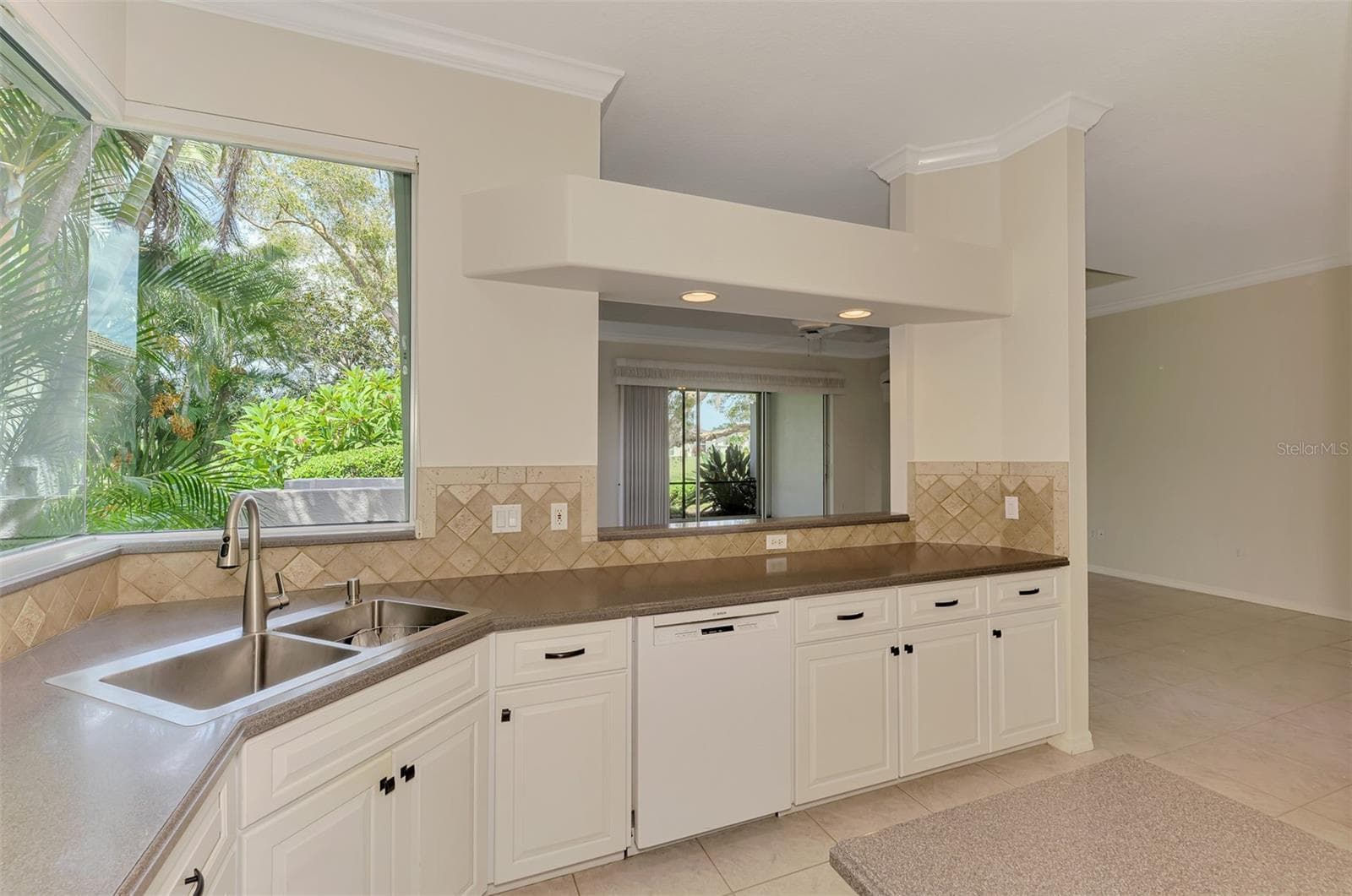 Single Family Residence at 625 MISTY PINE DR, VENICE, photo 23 of 49