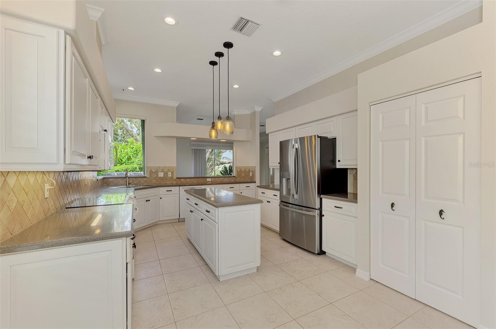 Single Family Residence at 625 MISTY PINE DR, VENICE, photo 25 of 49