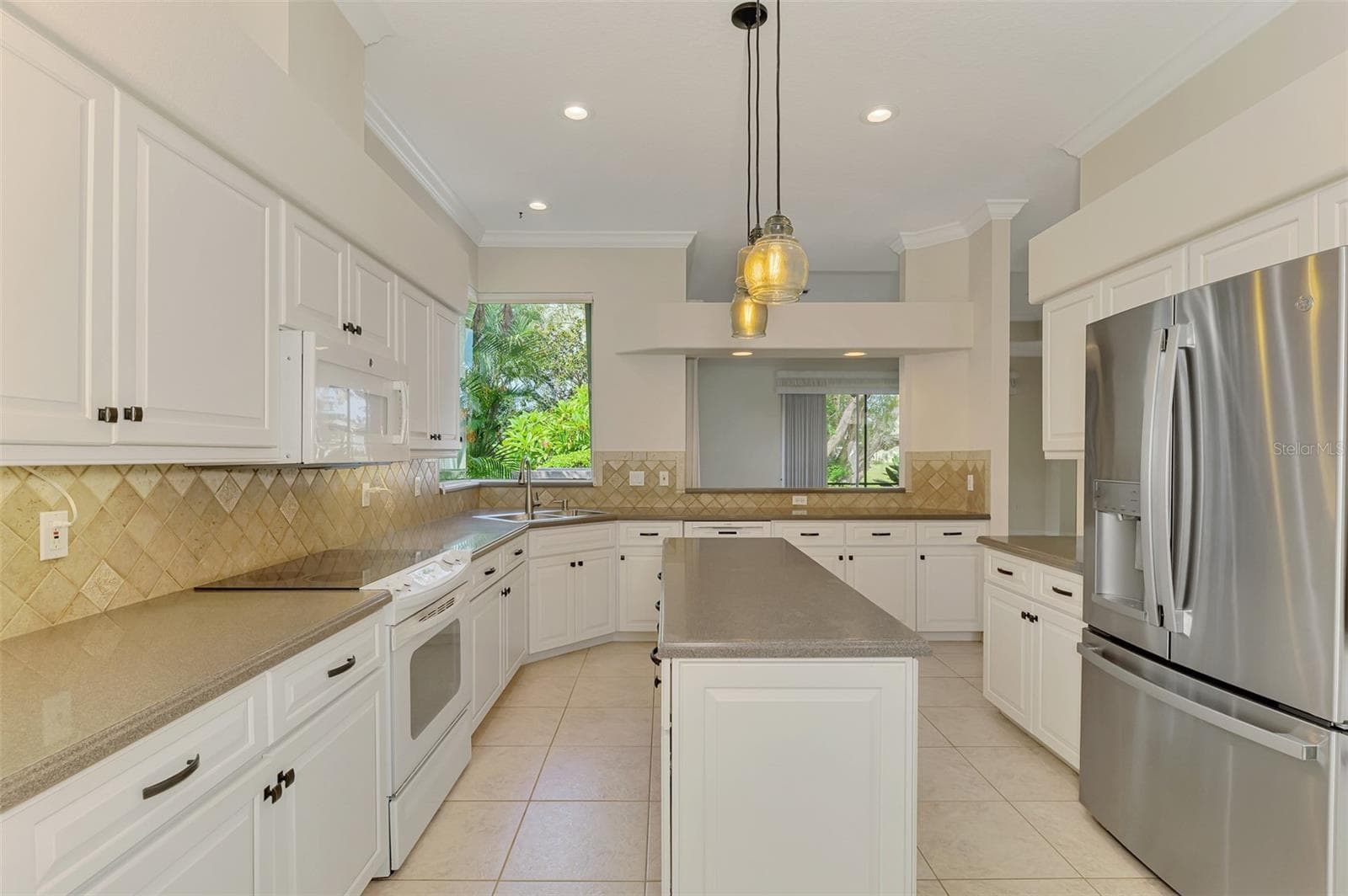 Single Family Residence at 625 MISTY PINE DR, VENICE, photo 26 of 49