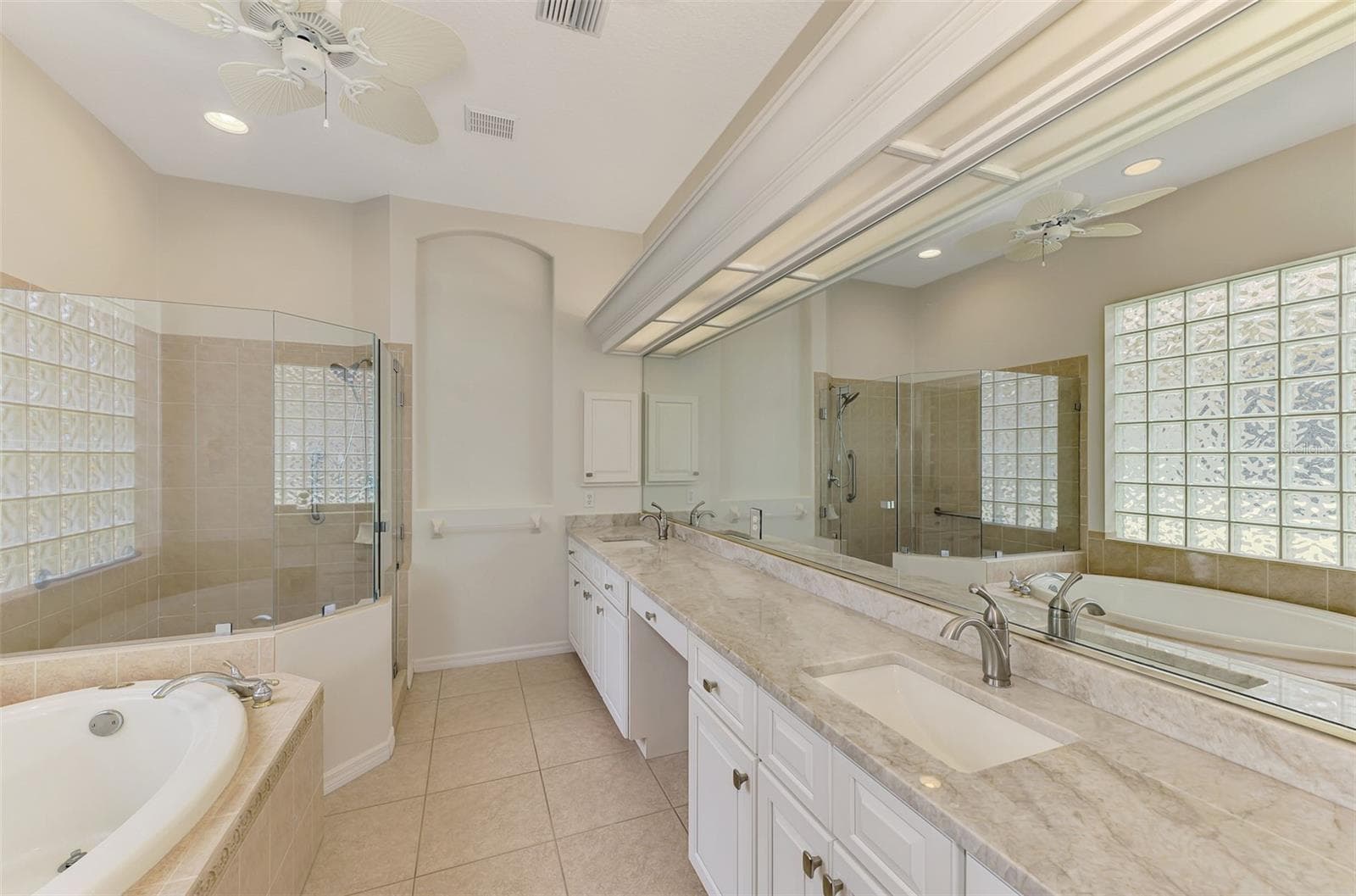 Single Family Residence at 625 MISTY PINE DR, VENICE, photo 34 of 49