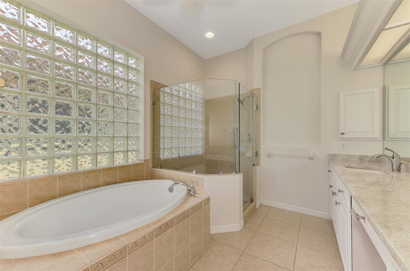 Single Family Residence at 625 MISTY PINE DR, VENICE, photo 35 of 49