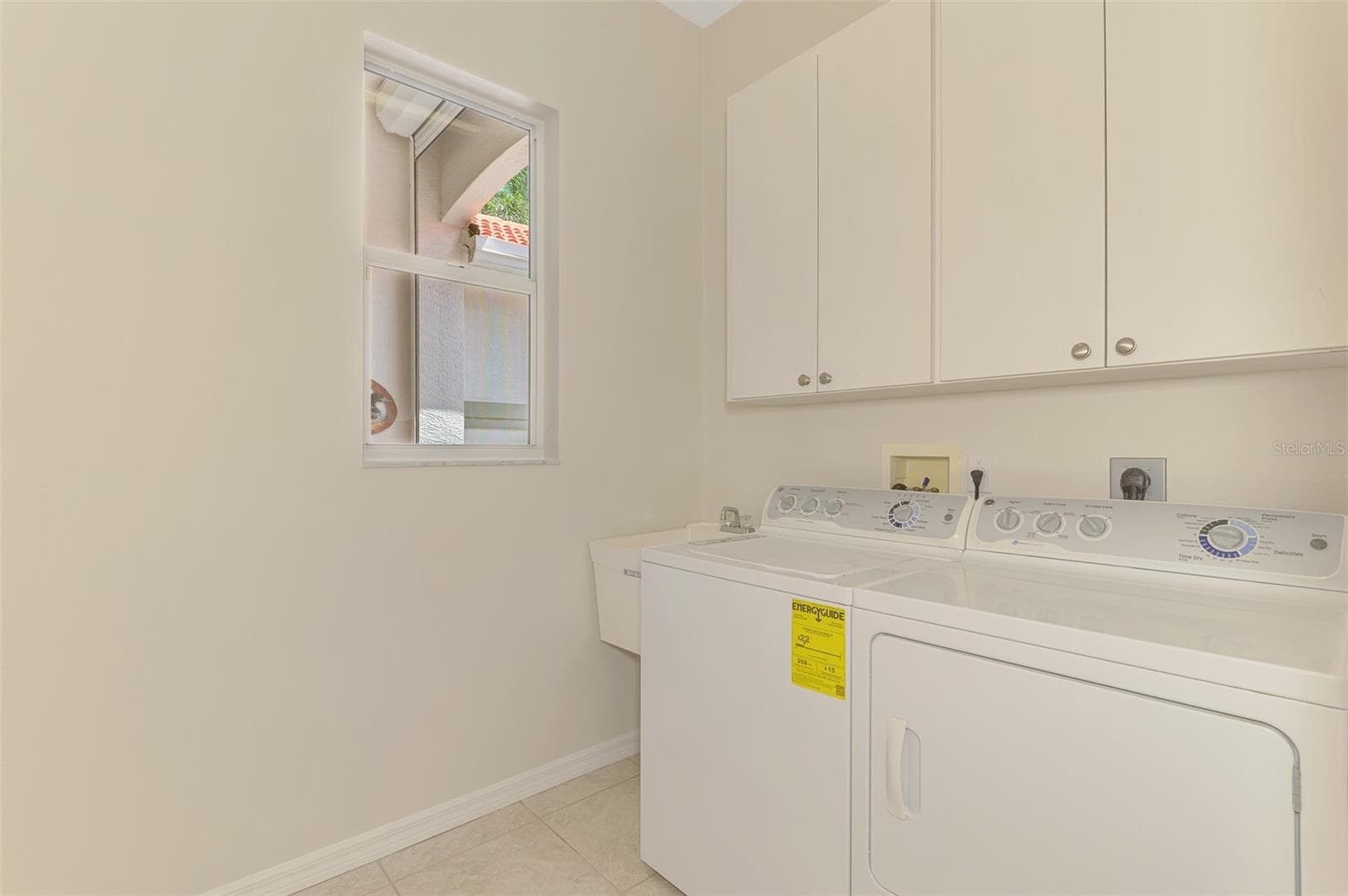Single Family Residence at 625 MISTY PINE DR, VENICE, photo 41 of 49