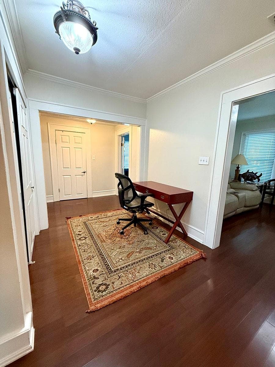 Desk - 1407 E RIDGEWOOD ST, ORLANDO