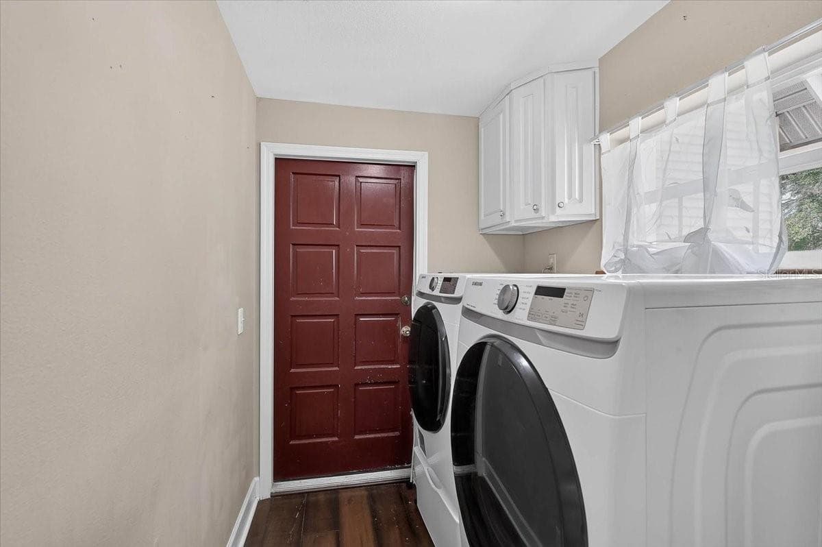 Laundry room - 8814 RIVERLACHEN WAY, RIVERVIEW