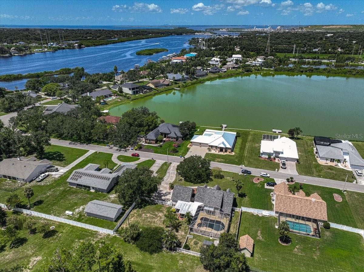 Single Family Residence at 8814 RIVERLACHEN WAY, RIVERVIEW, photo 61 of 70