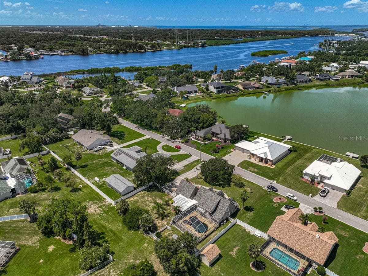 Single Family Residence at 8814 RIVERLACHEN WAY, RIVERVIEW, photo 62 of 70