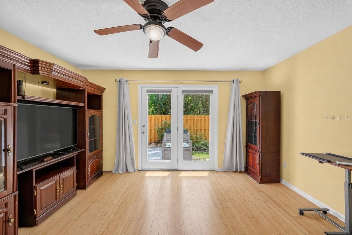 Townhouse at 11 INDIAN TRL, ORMOND BEACH, photo 19 of 60
