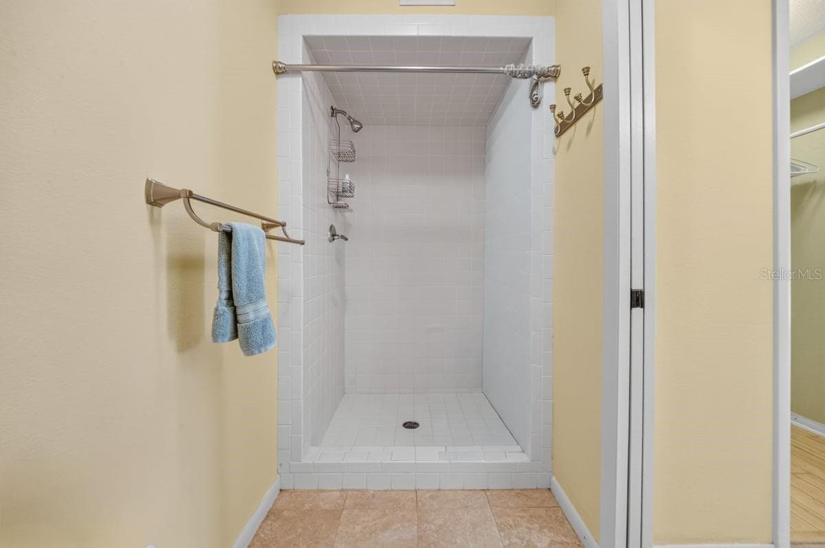 Townhouse at 11 INDIAN TRL, ORMOND BEACH, photo 25 of 60