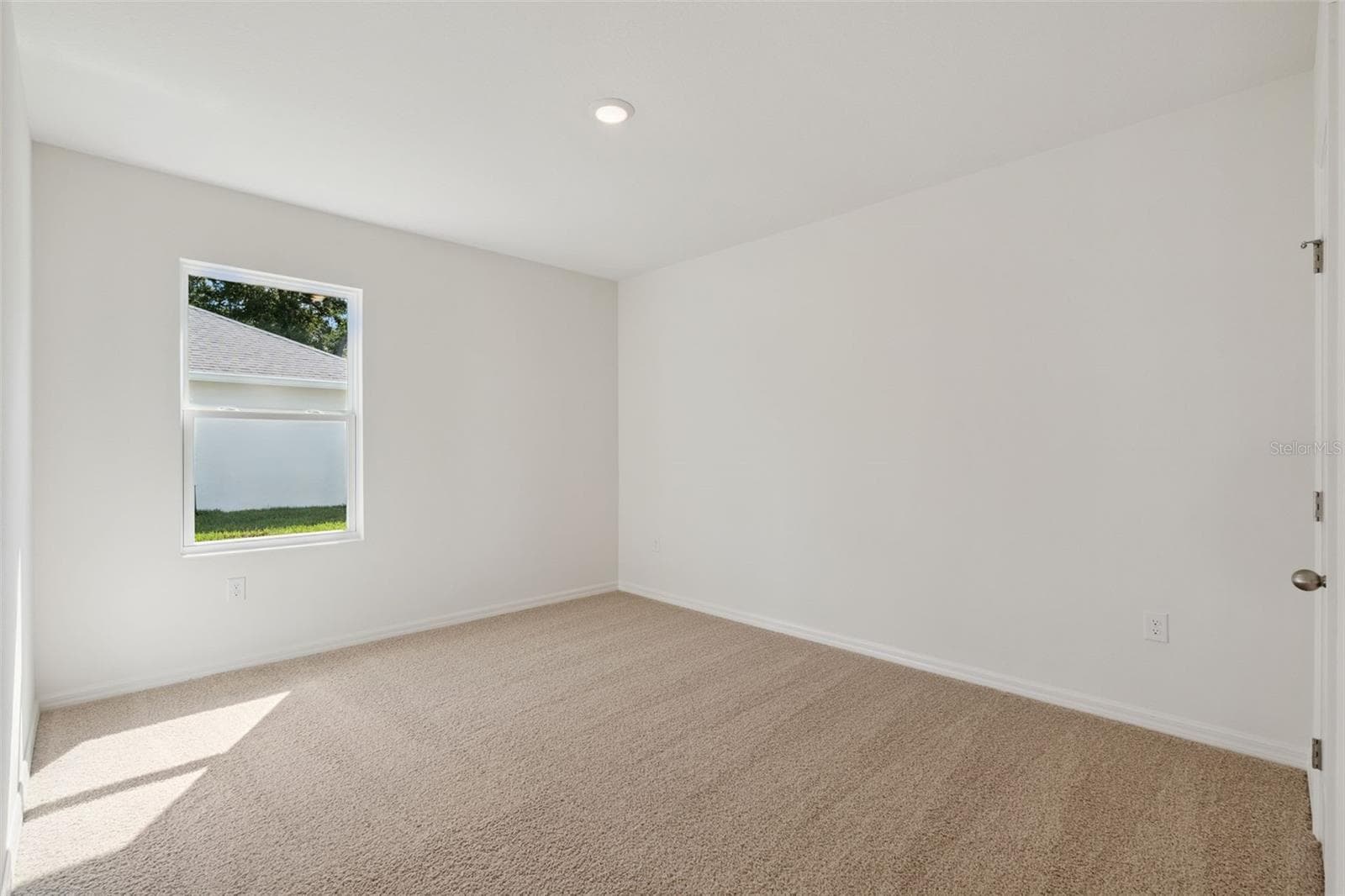Single Family Residence at 1124 MORFONTAINE ST, DAYTONA BEACH, photo 12 of 48