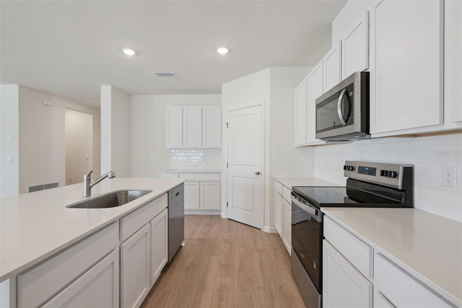 Single Family Residence at 1124 MORFONTAINE ST, DAYTONA BEACH, photo 21 of 48