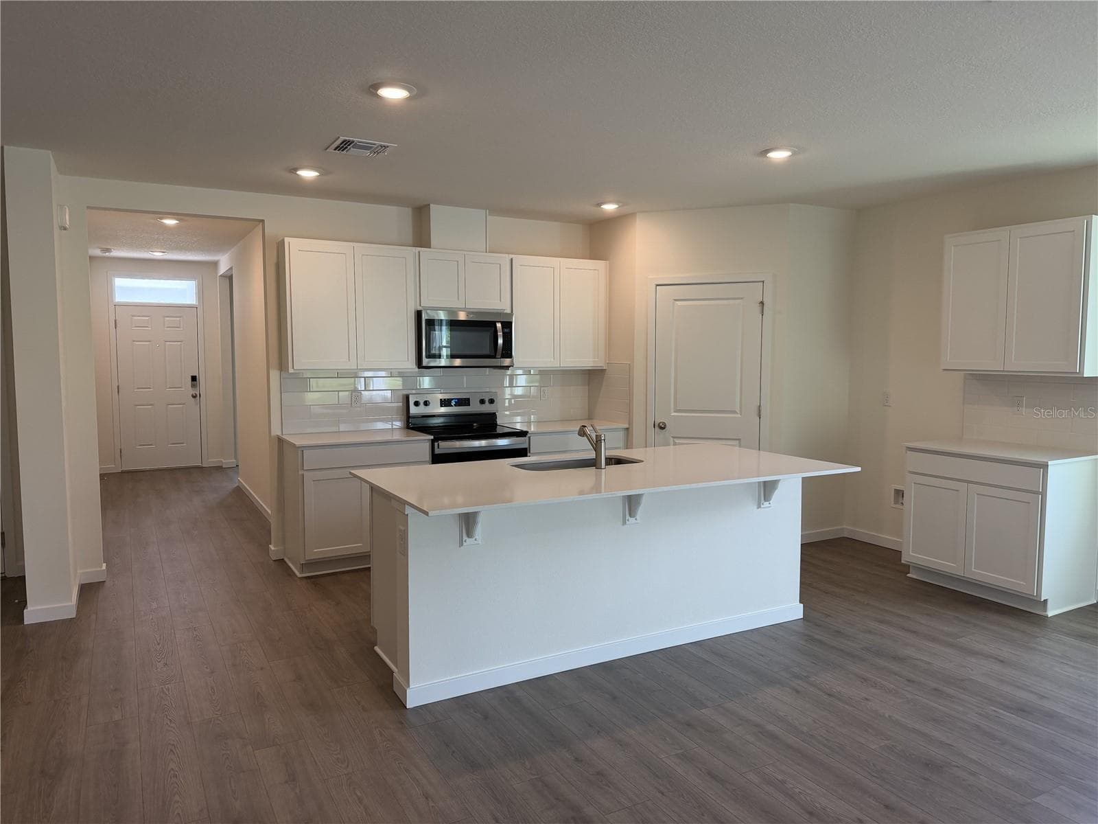 Single Family Residence at 1049 CHAMPION RIDGE DR, DAYTONA BEACH, photo 2 of 33