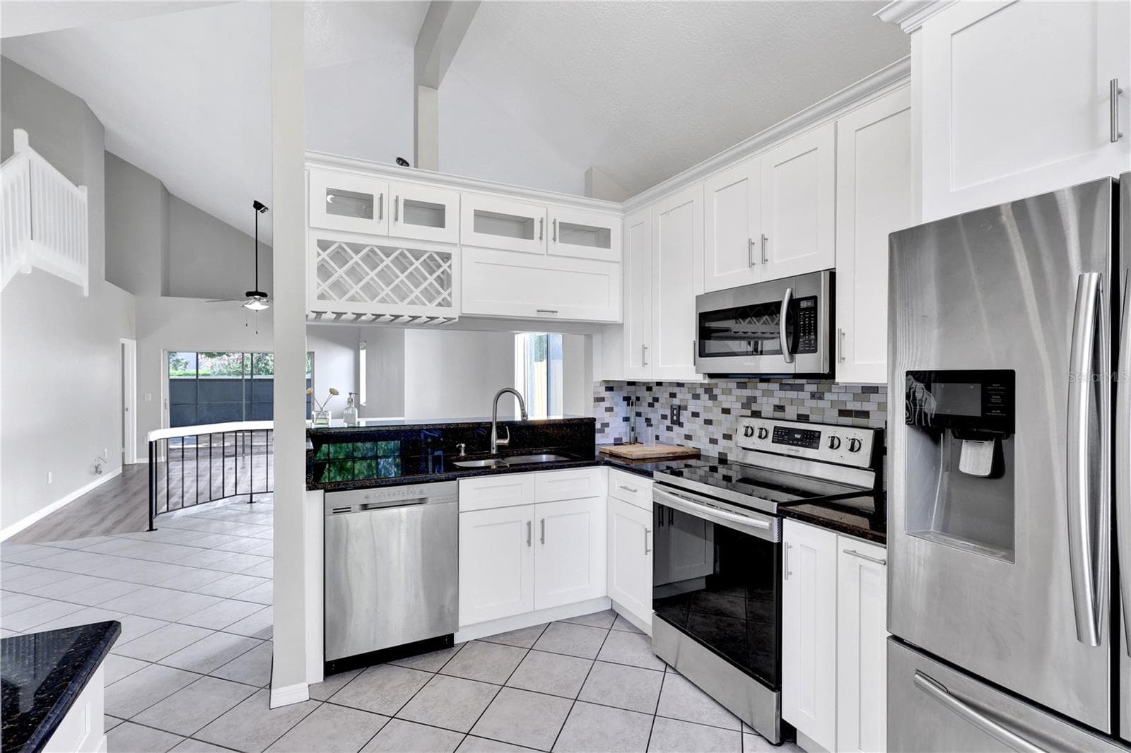 Single Family Residence at 789 HEATHER GLEN CIR, LAKE MARY, photo 4 of 19