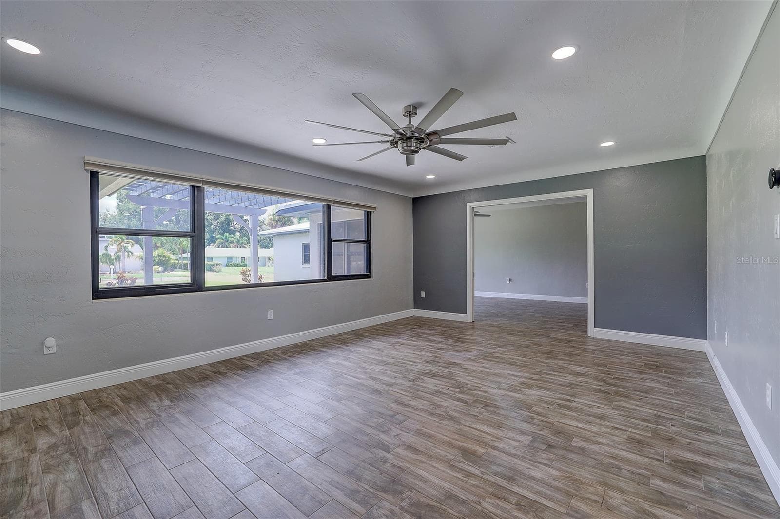 Single Family Residence at 323 SUWANEE AVE, SARASOTA, photo 9 of 71