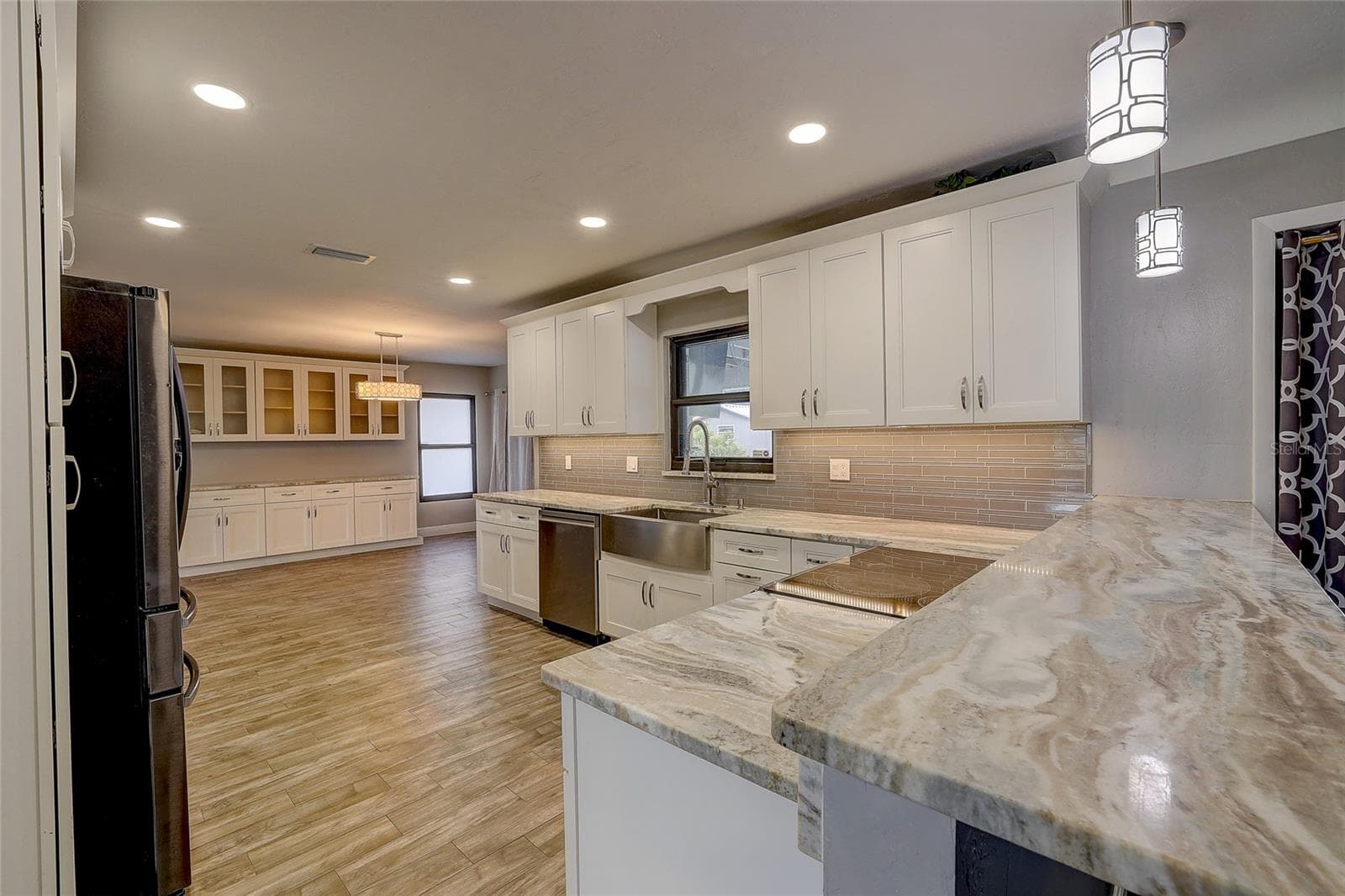 Single Family Residence at 323 SUWANEE AVE, SARASOTA, photo 18 of 71
