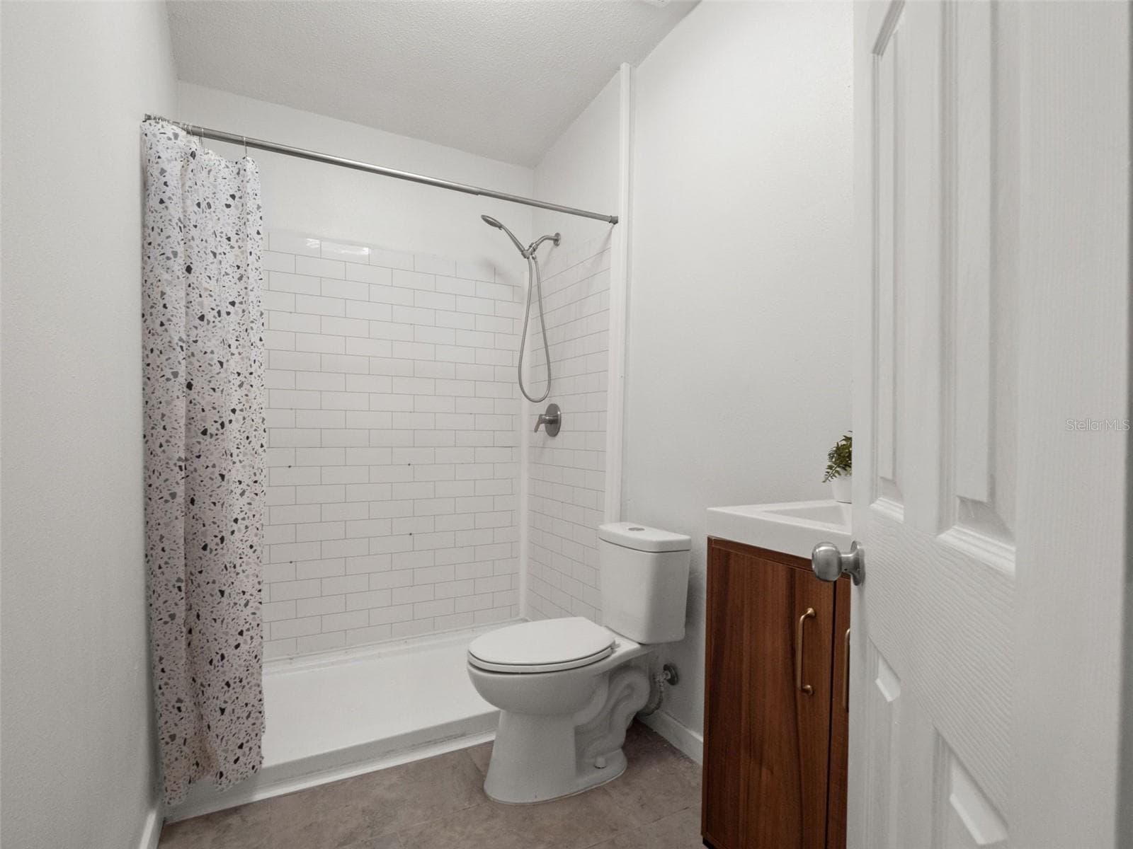 Bathroom 2 - 3813 EDLAND DR, ORLANDO