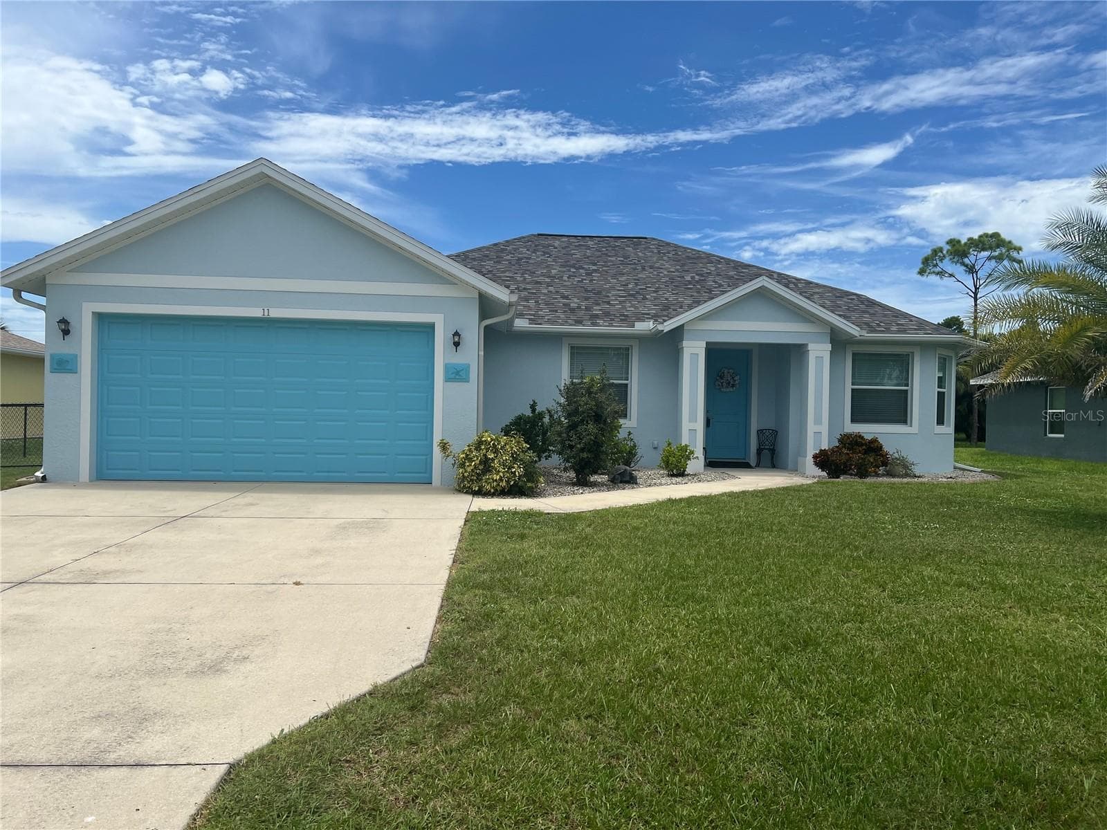 11 BROADMOOR LN