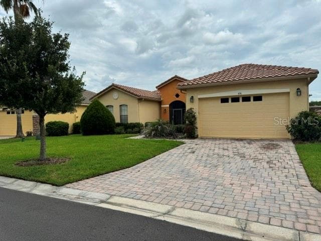 896 BARCELONA DR