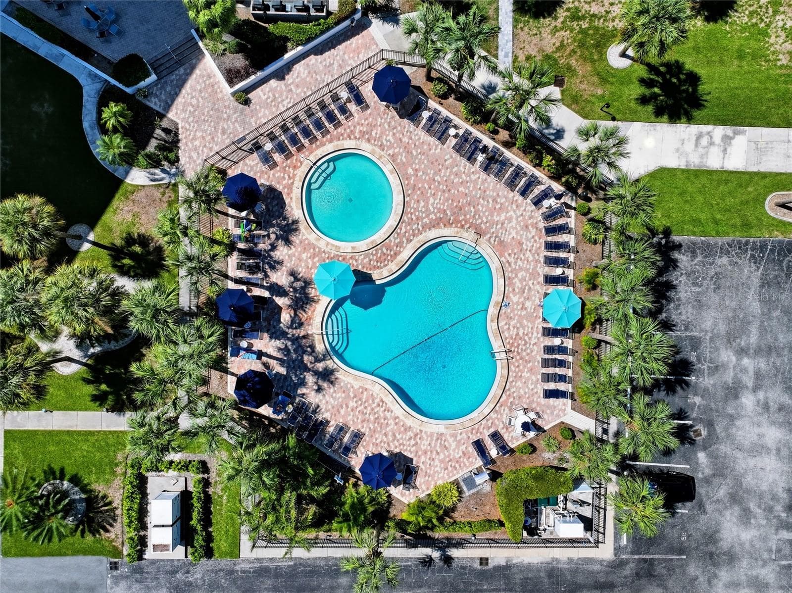 Pool & Spa - 5855 MIDNIGHT PASS RD #222, SARASOTA