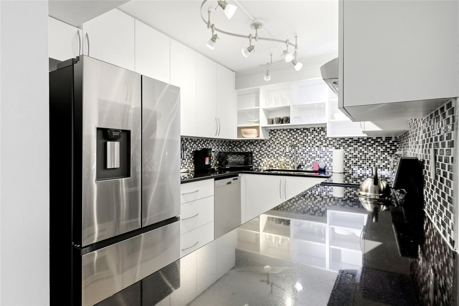 Kitchen - 5855 MIDNIGHT PASS RD #222, SARASOTA