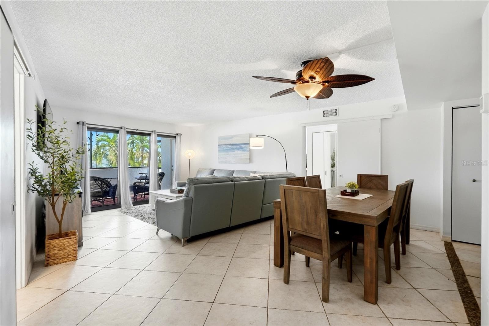 Dining & Living room - 5855 MIDNIGHT PASS RD #222, SARASOTA