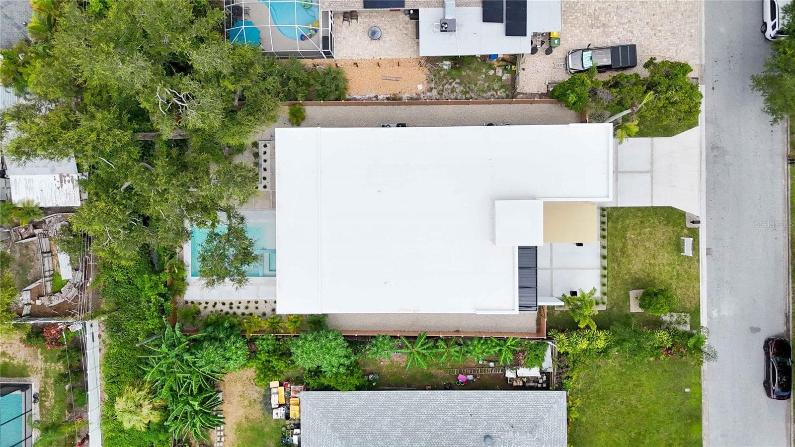 Single Family Residence at 2419 HILLVIEW ST, SARASOTA, photo 61 of 62