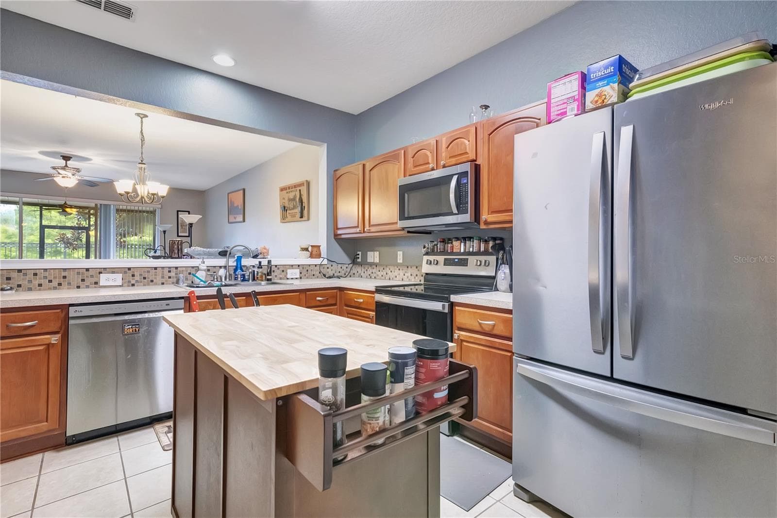Townhouse at 612 SHROPSHIRE LOOP, SANFORD, photo 6 of 27