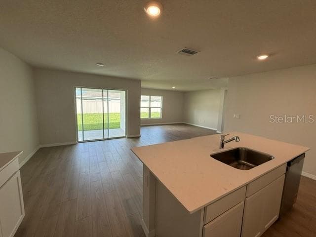 Single Family Residence at 5731 SILVER MOONLIGHT DR, PALMETTO, photo 4 of 39
