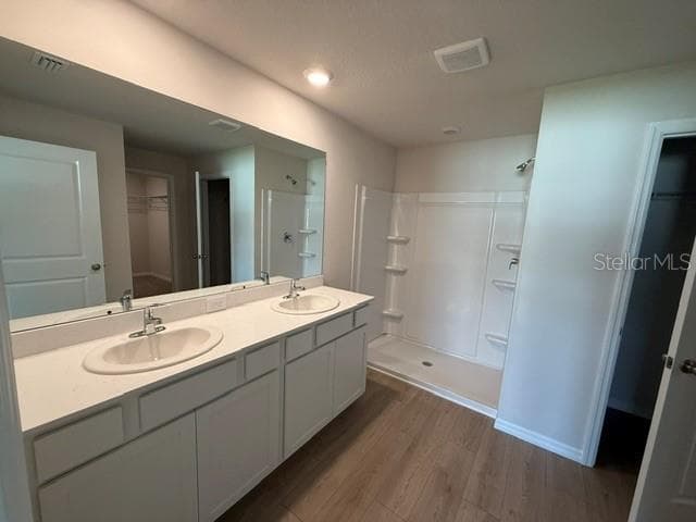 Single Family Residence at 5731 SILVER MOONLIGHT DR, PALMETTO, photo 6 of 39