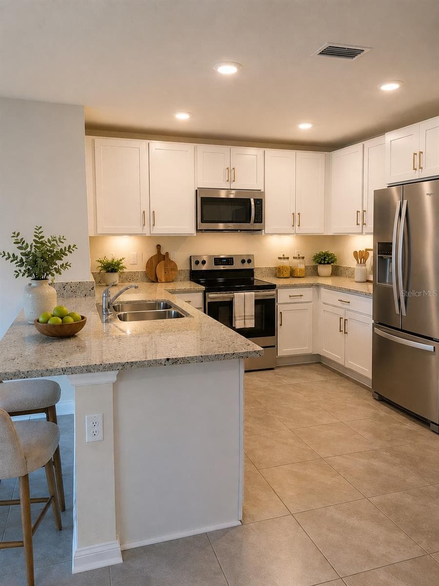 Single Family Residence at 1663 HAZY SEA DR, PLANT CITY, photo 2 of 33