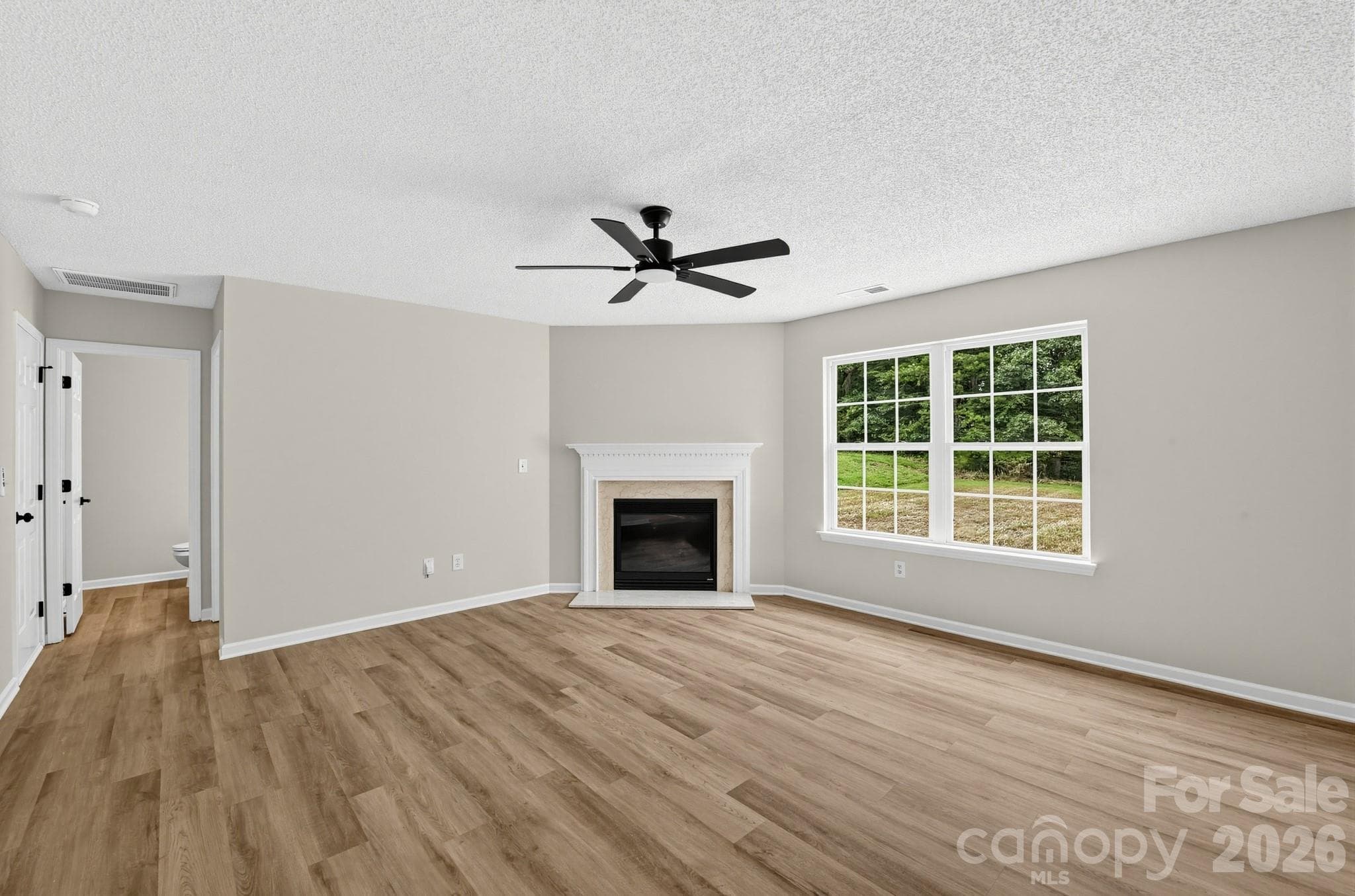 Single Family Residence at 1034 Chalk Hill Lane, Charlotte, photo 6 of 28