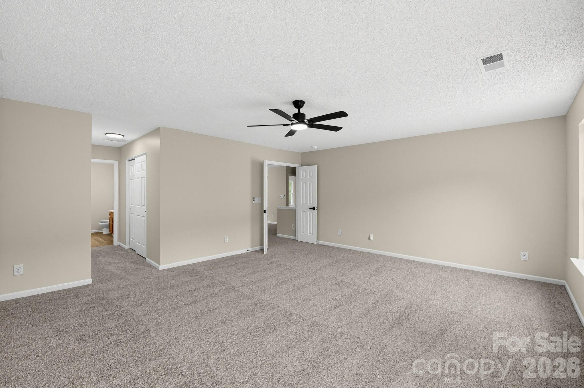 Single Family Residence at 1034 Chalk Hill Lane, Charlotte, photo 17 of 28