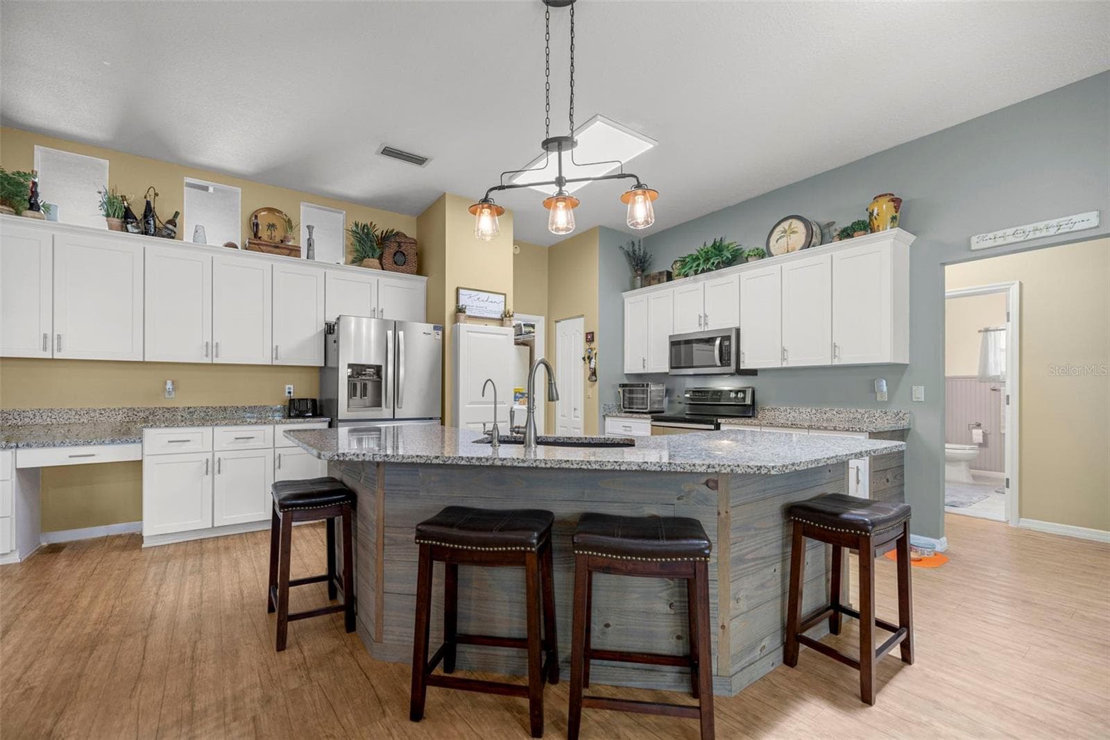 Kitchen - 5592 NE 61ST AVENUE RD, SILVER SPRINGS