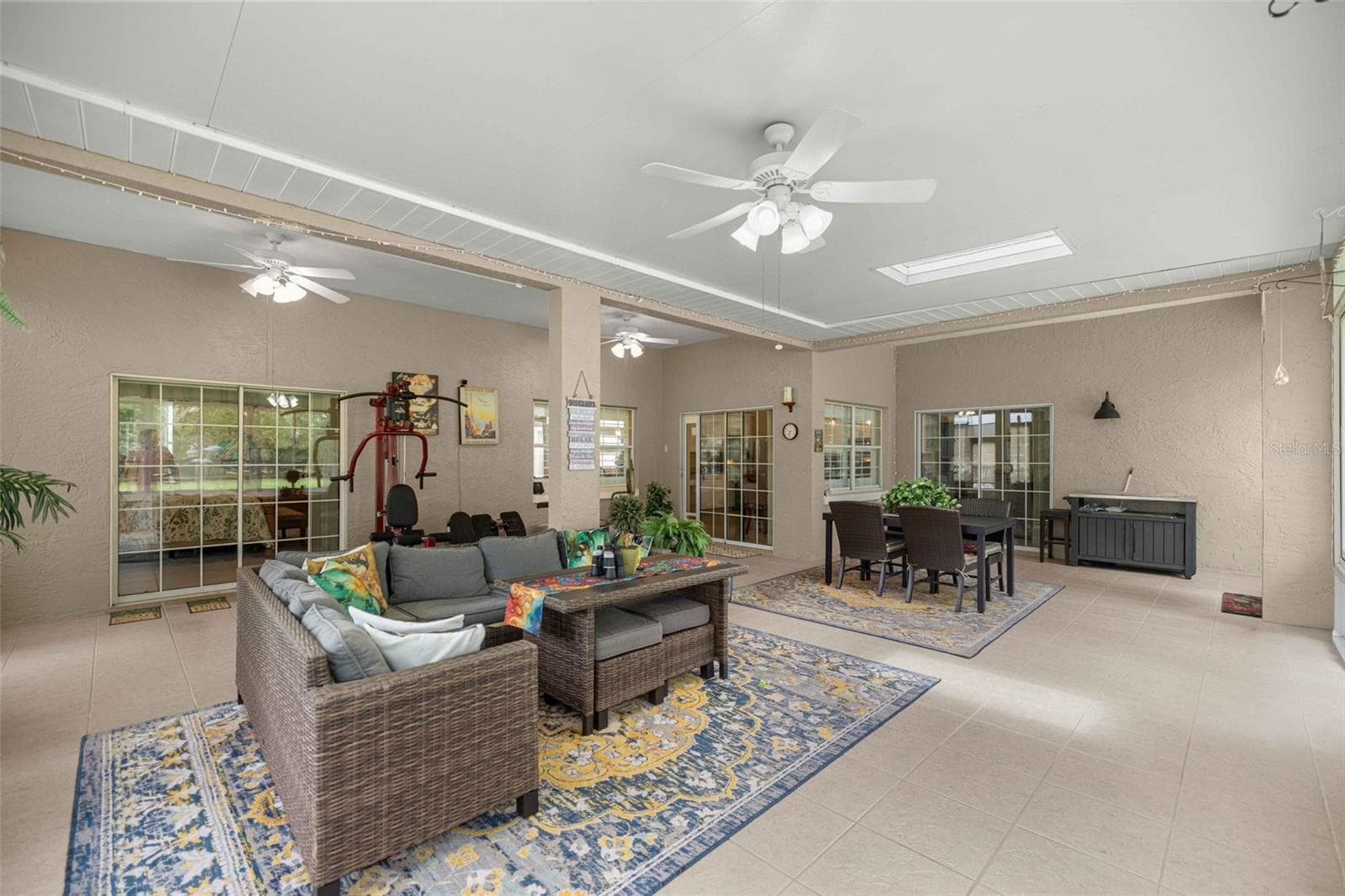 Large Florida Room - 5592 NE 61ST AVENUE RD, SILVER SPRINGS
