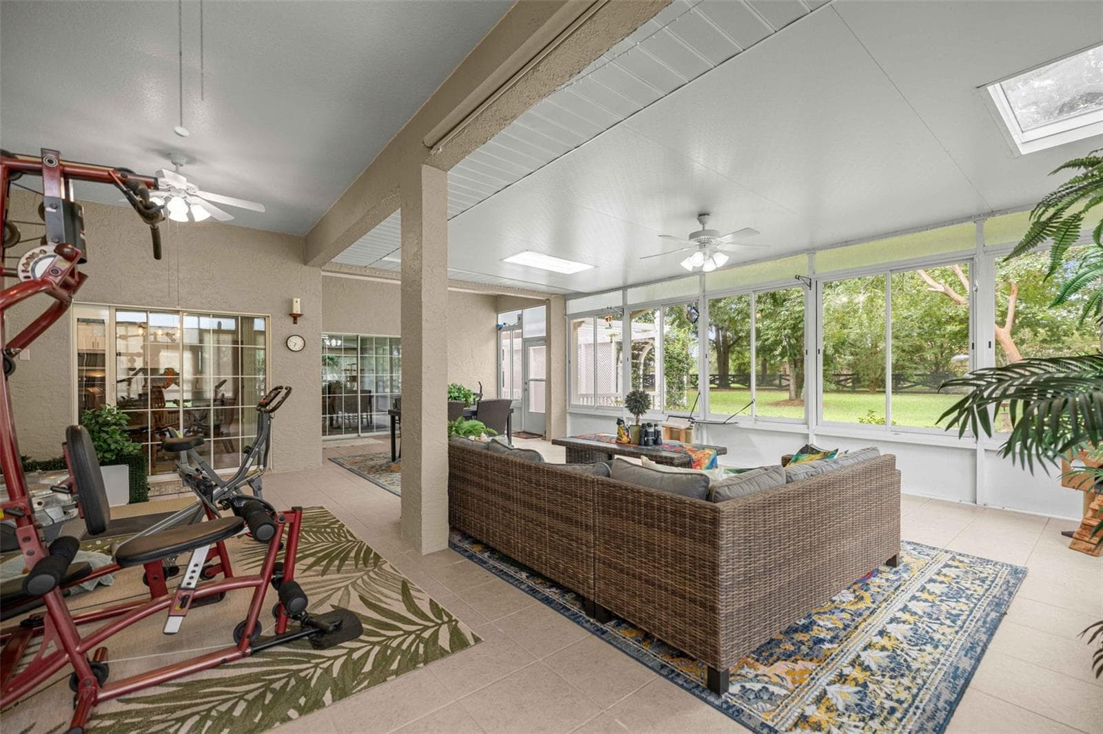Large Florida Room - 5592 NE 61ST AVENUE RD, SILVER SPRINGS