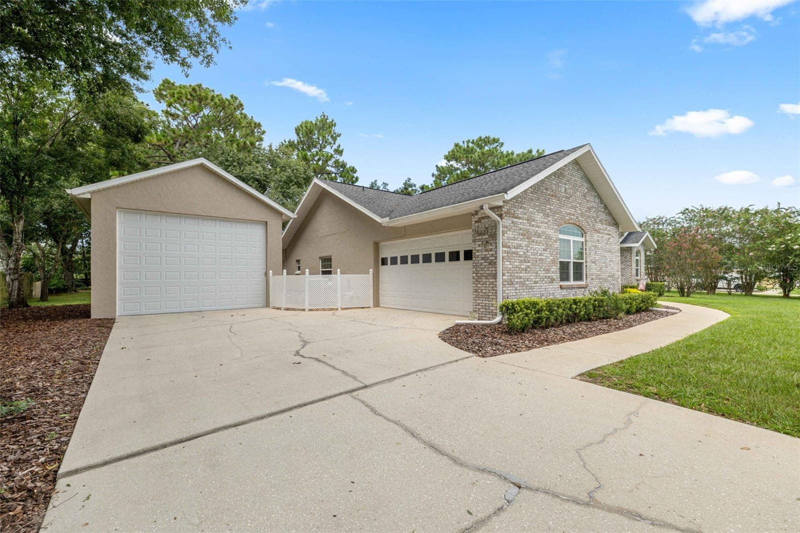 Oversized RV/Boat Garage - 5592 NE 61ST AVENUE RD, SILVER SPRINGS