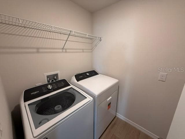 Single Family Residence at 5732 SILVER MOONLIGHT DR, PALMETTO, photo 6 of 41