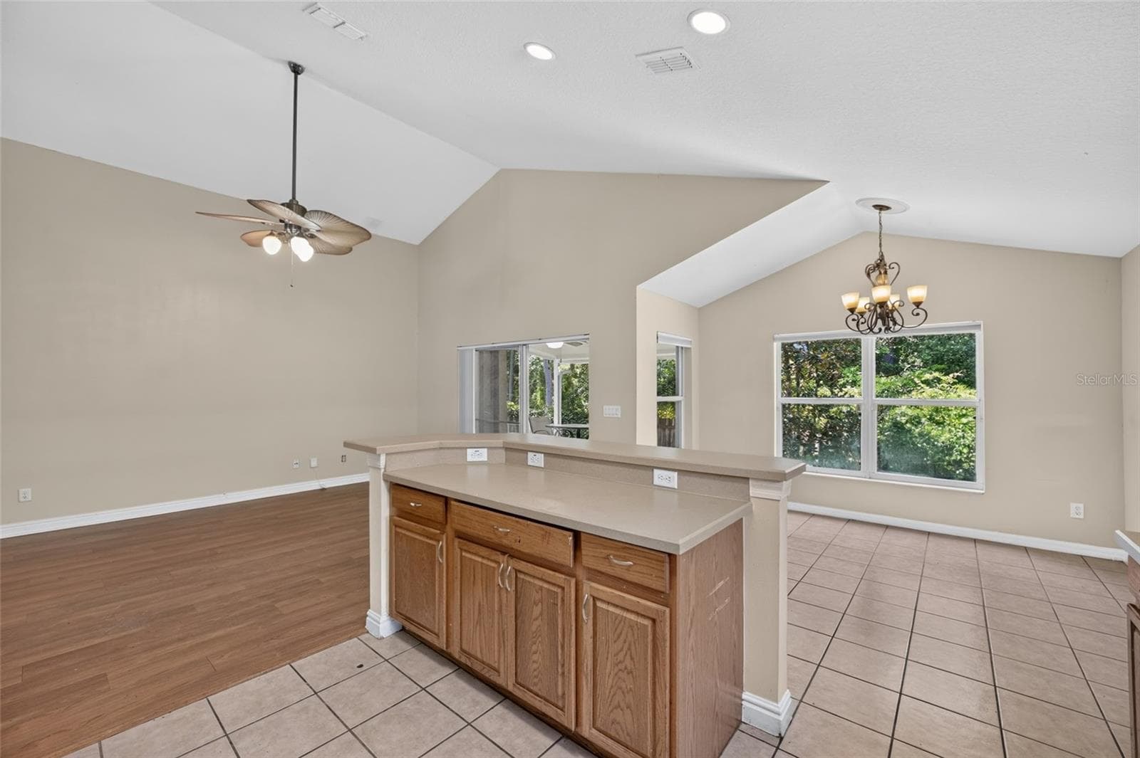 Single Family Residence at 2887 DOE RUN TRL, ORANGE CITY, photo 9 of 20